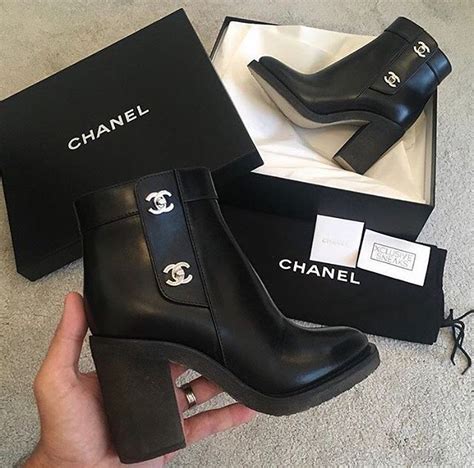 boots Chanel make up